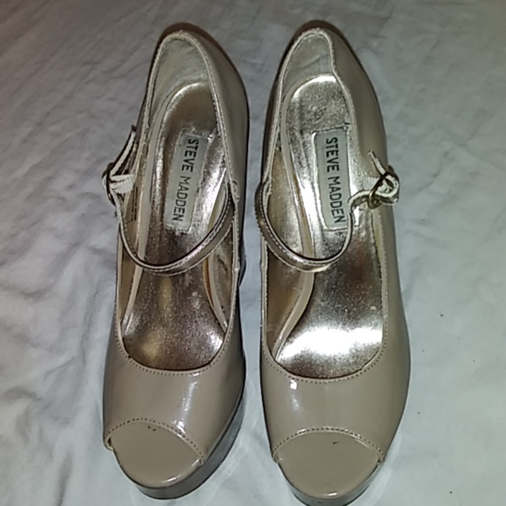 Steve Madden patent platform size 6 open toe heels